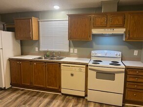 13074 Pine Trail Ct in Willis, TX - Building Photo - Building Photo