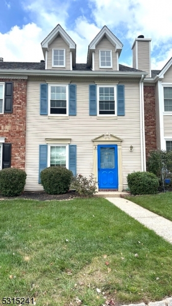 2206 Winder Dr in Bridgewater, NJ - Building Photo