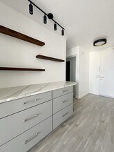 4343 N Clarendon Ave, Unit 2418 in Chicago, IL - Building Photo - Building Photo