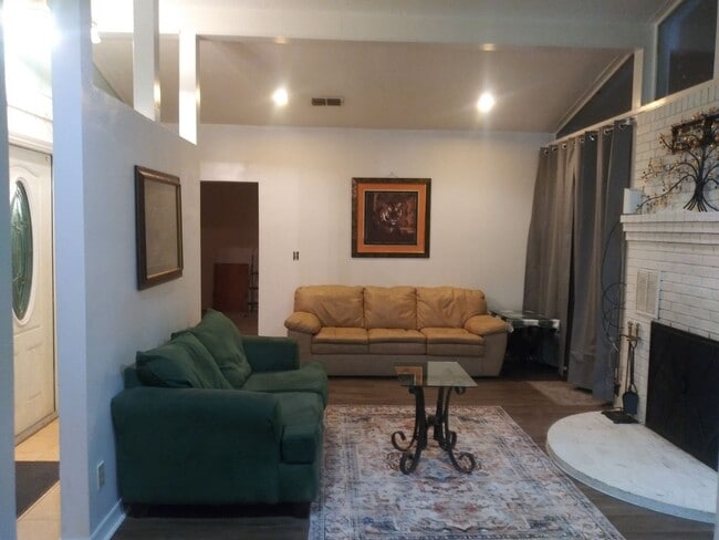 6827 Rojo Ct in Jacksonville, FL - Building Photo - Building Photo