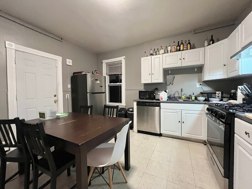 168 Hillside St, Unit 2 in Boston, MA - Building Photo