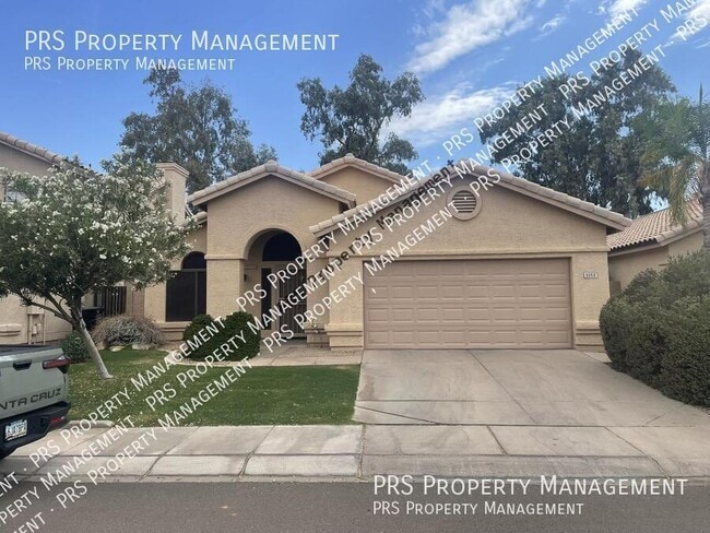 property at 2152 W Myrtle Dr