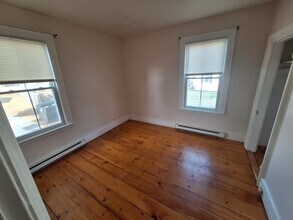 19 Robinson St in South Portland, ME - Building Photo - Building Photo