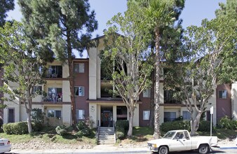 Bay Ridge Apartments in San Diego, CA - Building Photo - Building Photo