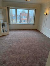 8220 S Langley Ave-Unit -3rd Floor in Chicago, IL - Building Photo - Building Photo