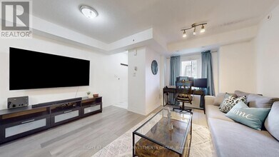 316 John St. in Markham, ON - Building Photo - Building Photo