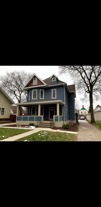 465 W 5th St, Unit 2 in Winona, MN - Foto de edificio