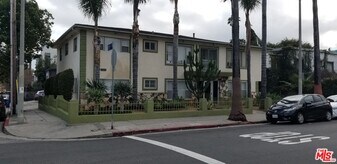 5950 Carlton Way in Los Angeles, CA - Building Photo