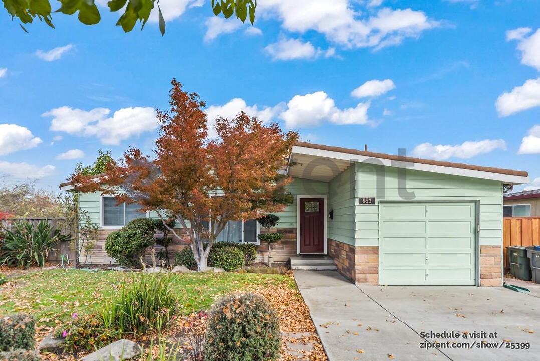 953 San Saba Ct in Sunnyvale, CA - Building Photo