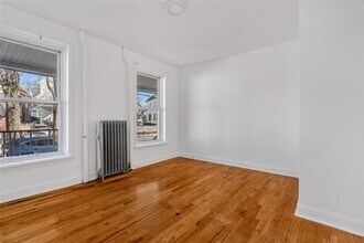 94 Winnikee Ave-Unit -2 in Poughkeepsie, NY - Building Photo - Building Photo