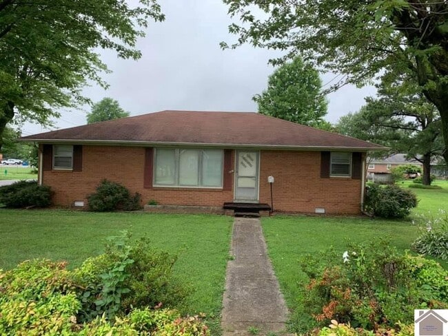 801 N 19th St in Murray, KY - Building Photo - Building Photo