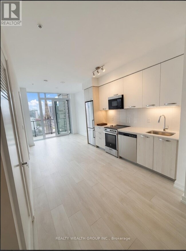 property at 75 James St S