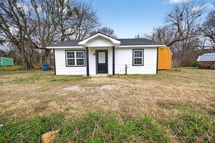 591 TX-31 in Trinidad, TX - Building Photo