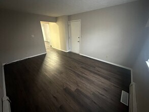 607 Hillview Dr in Normal, IL - Building Photo - Building Photo