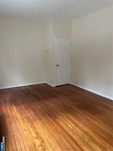 446 Wagaraw Rd in Fair Lawn, NJ - Building Photo - Building Photo