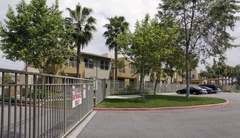 Palm Terrace I in Ontario, CA - Building Photo