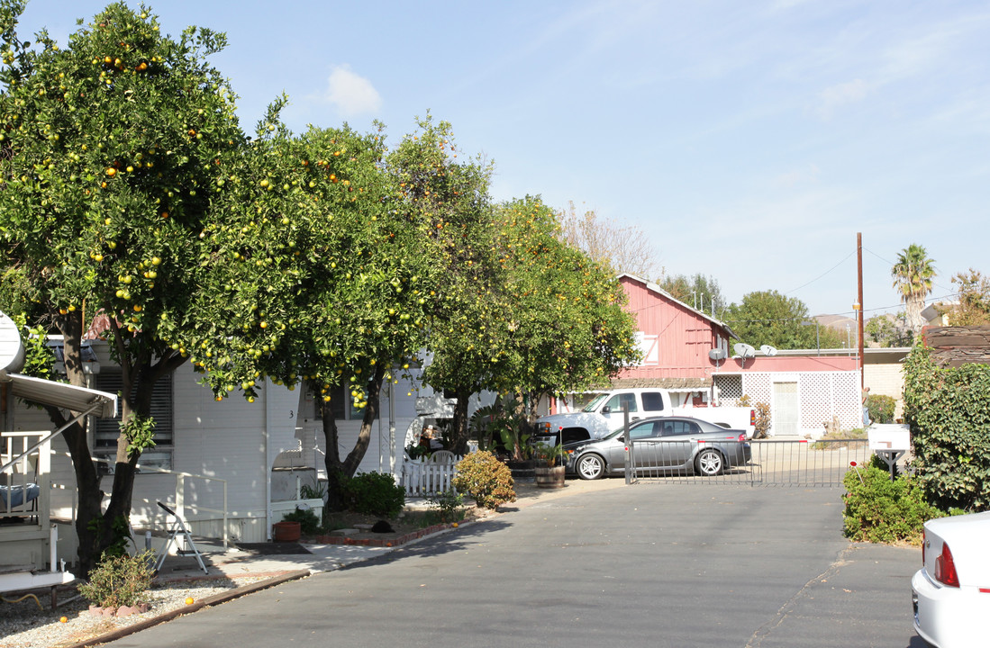 4381 Cochran St in Simi Valley, CA - Building Photo