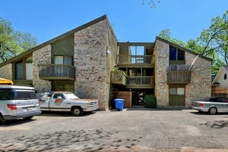 Skansen Apartments in Austin, TX - Building Photo - Building Photo