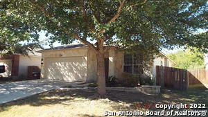 611 Campion Red in San Antonio, TX - Building Photo - Building Photo