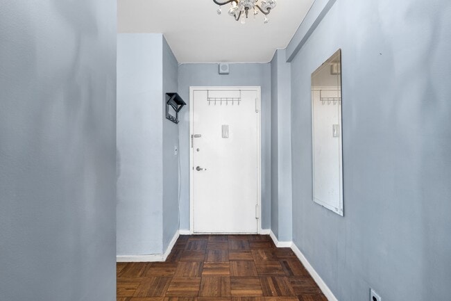 2000 Linwood Ave in Fort Lee, NJ - Building Photo - Building Photo