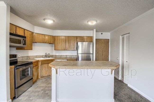 1301 Speer Blvd in Denver, CO - Building Photo - Building Photo