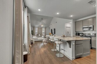 4011 Logan Dr in Heartland, TX - Building Photo - Building Photo