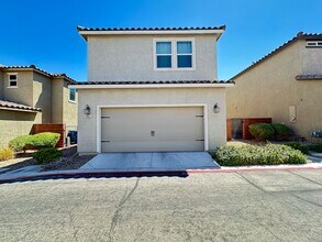 11067 Camden Bay St in Las Vegas, NV - Foto de edificio - Building Photo