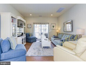 4045 Derby Ct in Cherry Hill Township, NJ - Building Photo - Building Photo