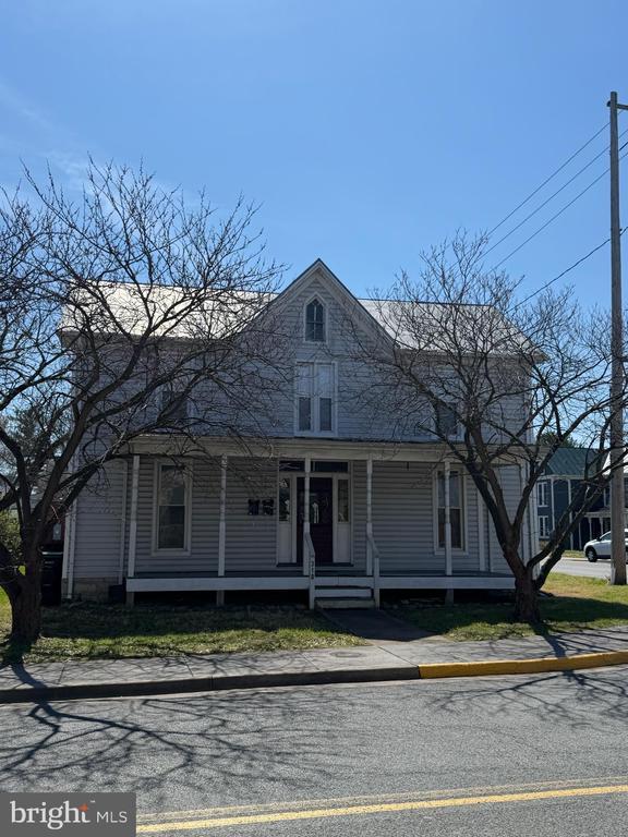310 E Queen St in Strasburg, VA - Building Photo - Building Photo
