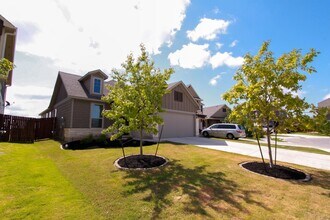 153 Carlina Lp in Liberty Hill, TX - Building Photo - Building Photo