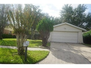 14311 Templar Ln in Sugar Land, TX - Building Photo - Building Photo