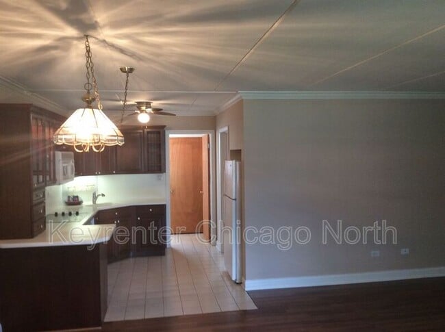 1805 W Touhy Ave in Park Ridge, IL - Building Photo - Building Photo