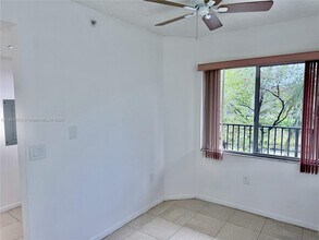 12650 SW 15th St, Unit 303F in Pembroke Pines, FL - Building Photo - Building Photo