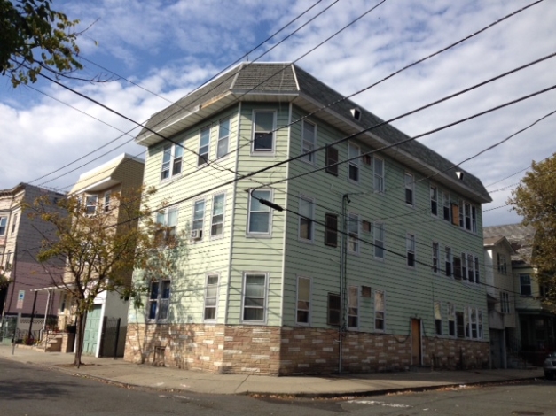 51-55 Cortland St in Newark, NJ - Foto de edificio - Building Photo