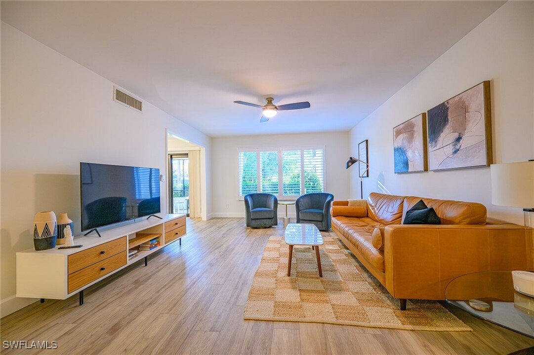 1754 Bald Eagle Dr in Naples, FL - Building Photo