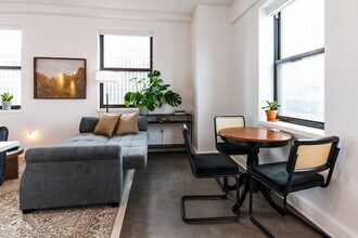 758 North Broadway-SI ID1379067P, Unit SI ID1379067P in Milwaukee, WI - Foto de edificio - Building Photo