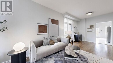 41 Bur Oak Ave in Markham, ON - Building Photo - Building Photo