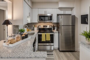 Lake Lucerne Towers in Orlando, FL - Building Photo