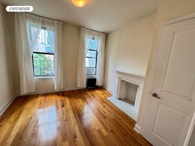 property at 309 W 47th St