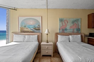 8817 S Thomas Dr in Panama City Beach, FL - Building Photo