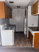 1885 N Taylor Rd in Cleveland, OH - Foto de edificio - Building Photo