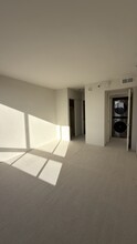 2499 Kapiolani Blvd, Unit 1705 in Honolulu, HI - Building Photo - Building Photo