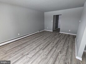 20 Fort Sumpter Rd in Pennsville Township, NJ - Building Photo