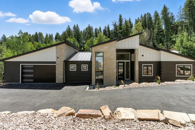 property at 415 Woodland Dr