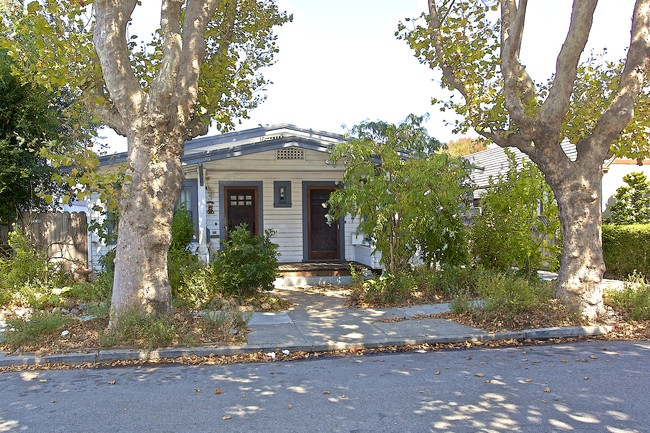 1108 1108A, 1110, 1110A Capuch Ave