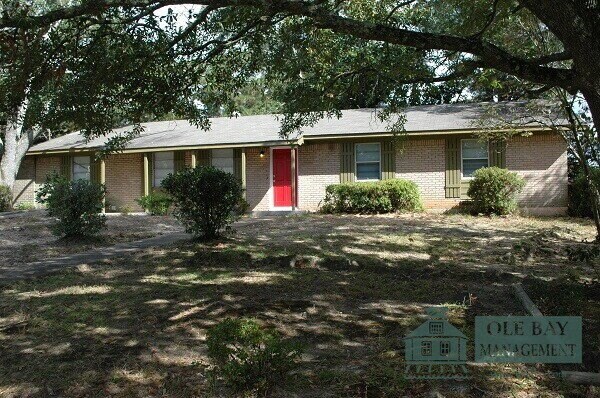 property at 1002 Centerwood Dr