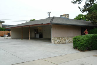 1010 W Alisal St in Salinas, CA - Building Photo - Building Photo