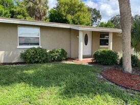 2515 Clipper Ship Way in Sarasota, FL - Building Photo
