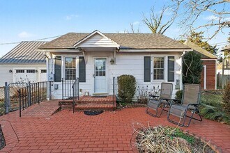 1302 Sophia St in Fredericksburg, VA - Building Photo - Building Photo