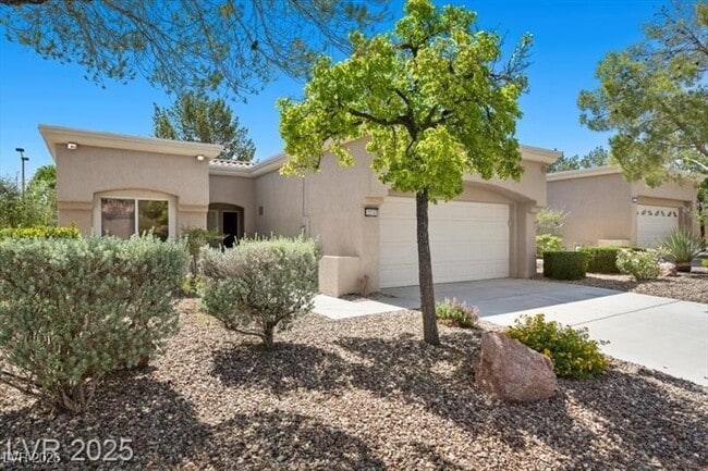2216 Spring Water Dr in Las Vegas, NV - Building Photo - Building Photo